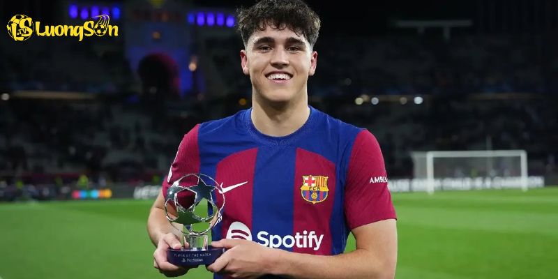 Pau Cubarsí Sa Sút Phong Độ: Deco Thừa Nhận Sai Lầm 1 Pau Cubarsí Sa Sút Phong Độ: Deco Thừa Nhận Sai Lầm